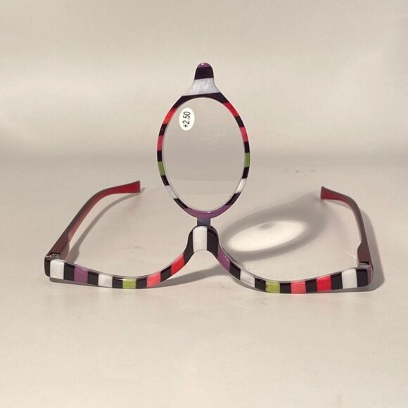 0987 Makeup Cosmetic 2.50 Flip Magnifying Glasses For Precision Application N… - Picture 3 of 7